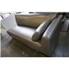 Image 3 : GREY LEATHER CHAISE