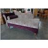 Image 3 : CHAISE LOUNGE W/ ACCENT PILLOW