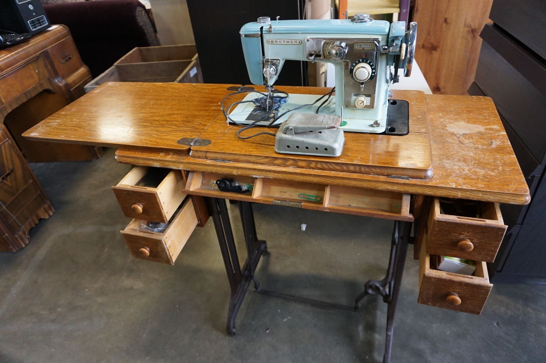 SINGER SEWING MACHINE TABLE WITH BROTHER SEWING MACHINE - Big Valley
