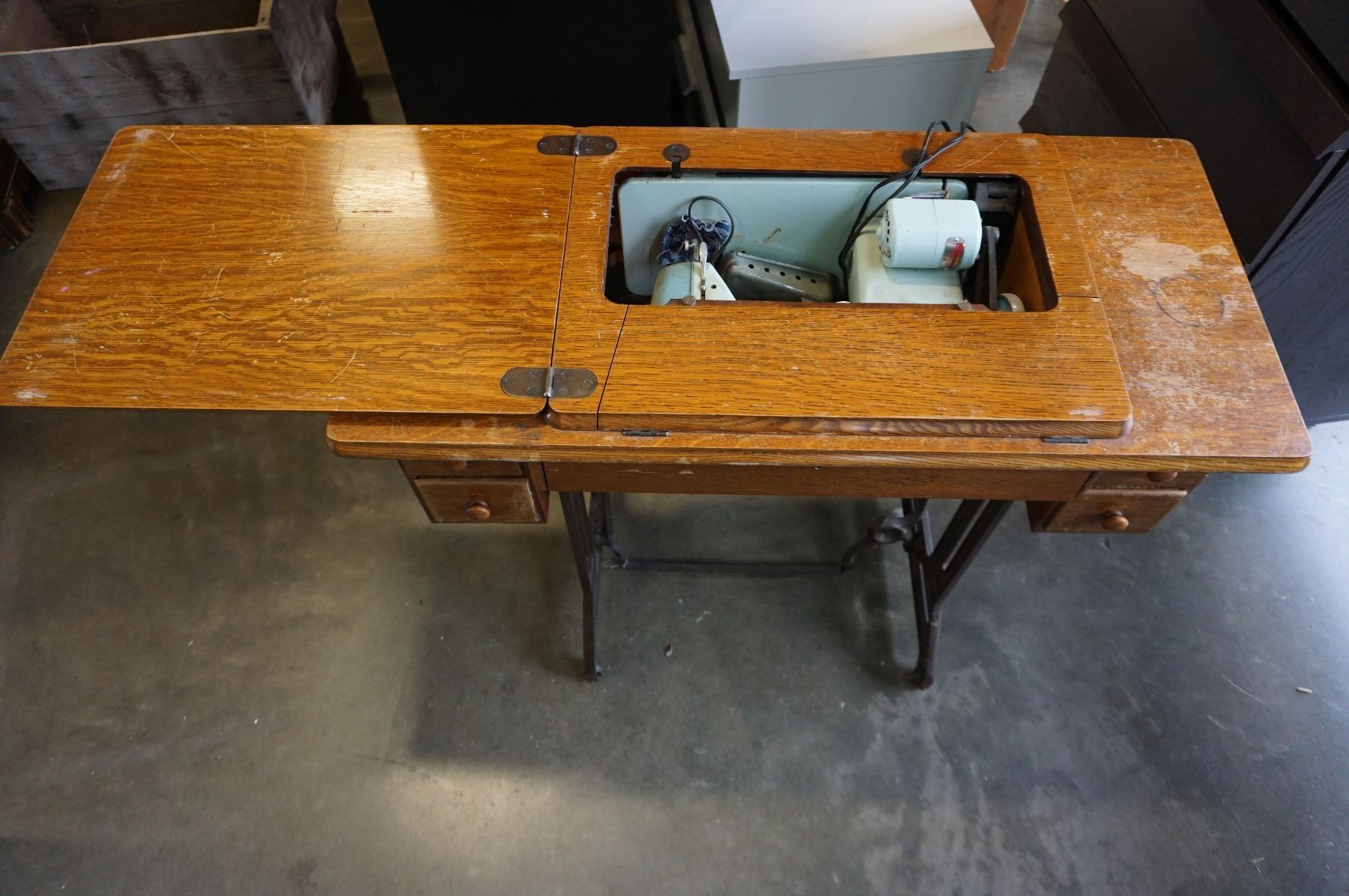 Brother Sewing Machine Extension Table WT16 for Innov-is XP | Sew Essential Brother Sewing Machine Extension Table WT16 for Innov-is XP | Sew Essential