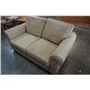 Image 2 : ROLLED ARM PILLOW BACK LOVE SEAT
