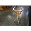 Image 1 : OAK PLANTER STAND