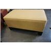 Image 2 : YELLOW STYLUS OTTOMAN