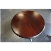 Image 2 : MAHOGANY DUNCAN PHYFFE STYLE ROUND GLASS TOP PARLOUR TABLE