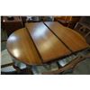 Image 2 : WALNUT DINING TABLE W/ 2 LEAFS AND 6 CHAIRS