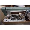 Image 2 : VINTAGE BAYCREST CASED SEWING MACHINE