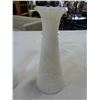 Image 2 : 2 MILK GLASS CANDLE HOLDERS AND 2 CRANBERRY GLASS CANDLE HOLDERS