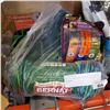 Image 1 : BOX OF YARN AND PICTURE HANGERS