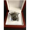 Image 2 : TOM BRADY "NEW ENGLAND PATRIOTS" SUPERBOWL RING (REPLICA)