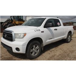 2011 TOYOTA TUNDRA 2500 DOUBLE CAB SR5