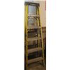 Image 1 : 6FT FIBREGLASS STEP LADDER