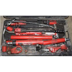 HYDRAULIC RAMS & HAND PUMP