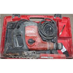 HILTI TE40 CORDED ROTARY HAMMER WITH ACCESSORIES