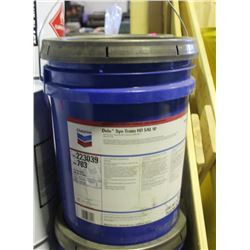 PAIL OF CHEVRON DELO SYN-TRANS HD SAE 50, (15.9KG