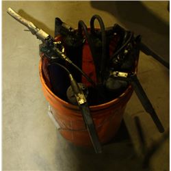 PAIL WITH 6 GREASE GUNS