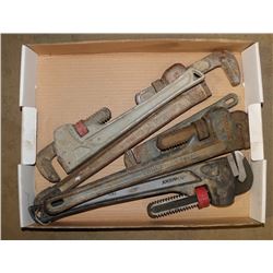 FLAT OF VARIOUS PIPE WRENCHES