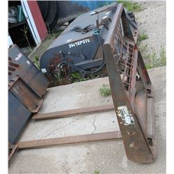 SKID STEER FORK ATTACHEMENT