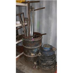 BARREL WITH VARIOUS METAL TOOL & WATER HOSES