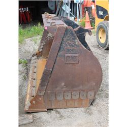 CAT LOADER BUCKET ATTACHEMENT