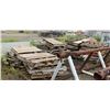 Image 1 : LARGE LOT OF PALLETS