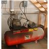 Image 1 : DEVILBISS 20 GALLON AIR COMPRESSOR, 175 - 300 PSI
