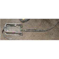 CONCRETE VIBRATOR