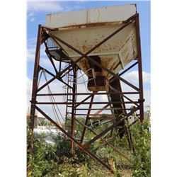 HOPPER WITH HYDRAULIC OPENING