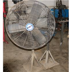 LASKO INDUSTRIAL FAN WITH 2 EXTRA STANDS