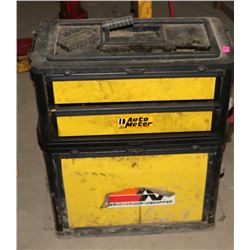PLASTIC TOOLBOX ON WHEELS WITH CONTENTS