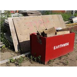 PILE OF ASSORTED PLYWOOD & BOX OF WOOD PIECES