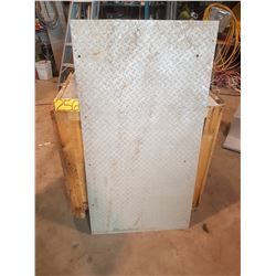 Aluminum checker Plate 27"1/2 x 52"1/2