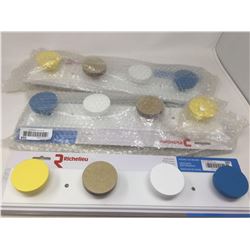 Richelieu Multicolour Hooks on Board (set of 3)