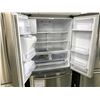 Image 2 : SAMSUNG STAINLESS STEEL FRENCH DOOR REFRIGERATOR WITH WATER/ICE DISPENSER