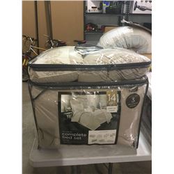 Delcan King 14-Piece Bed Set
