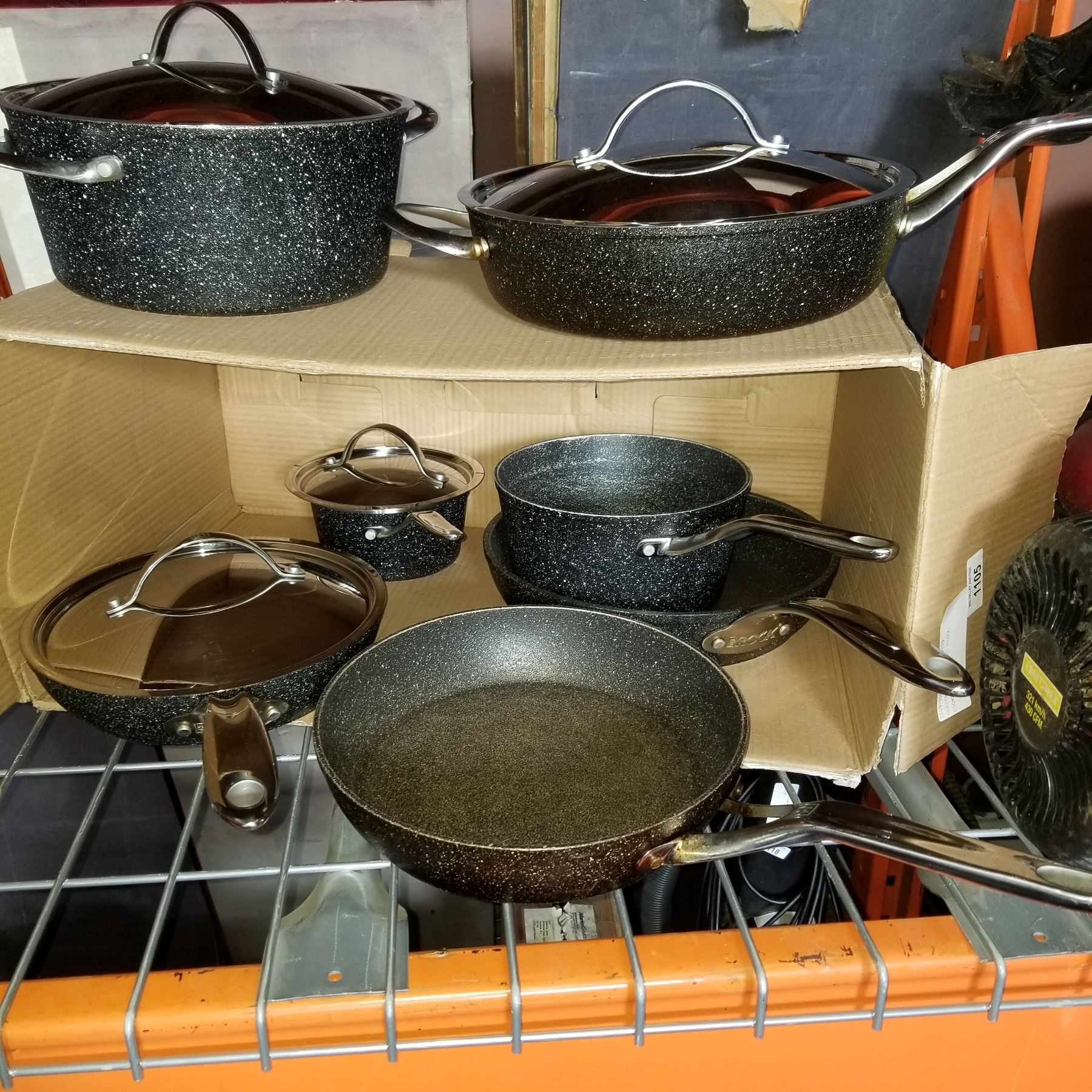 11 PIECES OF HERITAGE THE ROCK COOKWARE