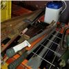 Image 1 : 2 BUNDLES OF GARDEN TOOLS AND SPRAYER