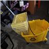 Image 1 : ROLLING MOP BUCKET W/ WRINGER
