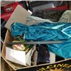Image 2 : PALLET OF RETURNED VACUUMS /GENERAL TECH ETC.