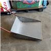 Image 2 : LARGE SLIDING SHOVEL