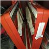 Image 2 : RED FOLDING PICNIC TABLE
