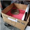 Image 1 : BOX OF SAND PAPER