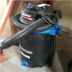 4 HP MASTERCRAFT SHOP VAC