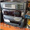 Image 2 : JVC STEREO