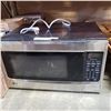 Image 2 : LG STAINLESS AND BLACK MICROWAVE