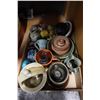 Image 1 : TRAY OF VARIOUS POTTERY