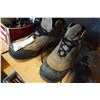 Image 2 : KORKERS SIZE 11 FISHING BOOTS W/ INTERCHANGEABLE SOLES