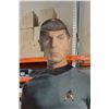 Image 3 : CARDBOARD SPOCK STAND 6FT TALL
