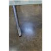 Image 3 : 6FT GLASS TOP TABLE