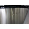 Image 2 : INSIGNIA BLACK AND STAINLESS FRIDGE