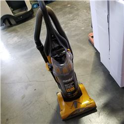 EUREKA AIRSPEED GOLD BAGLESS VACUUM CLEANER TESTED AND WORKING